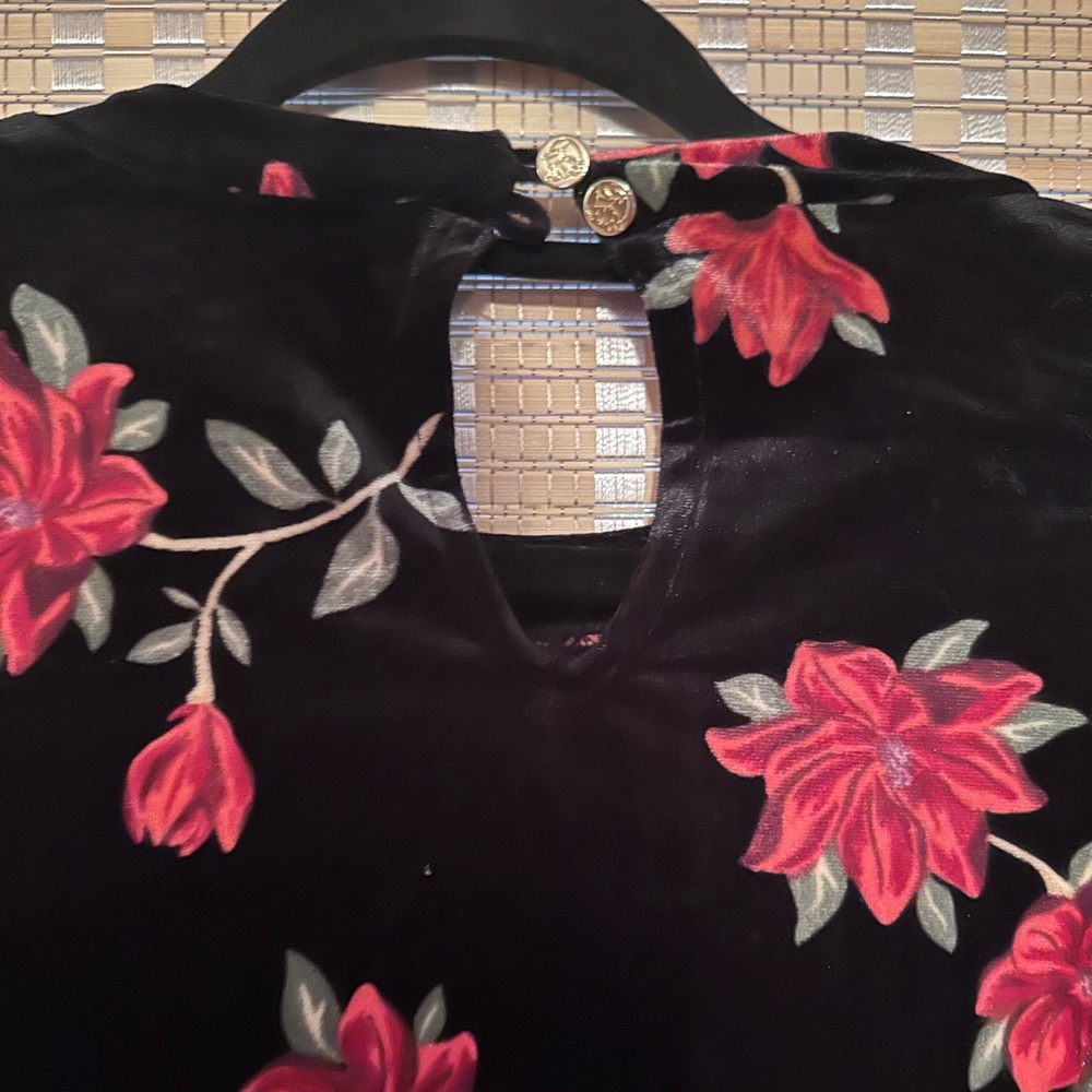 Draper James Velvet Shift Dress - Picture 5 of 6